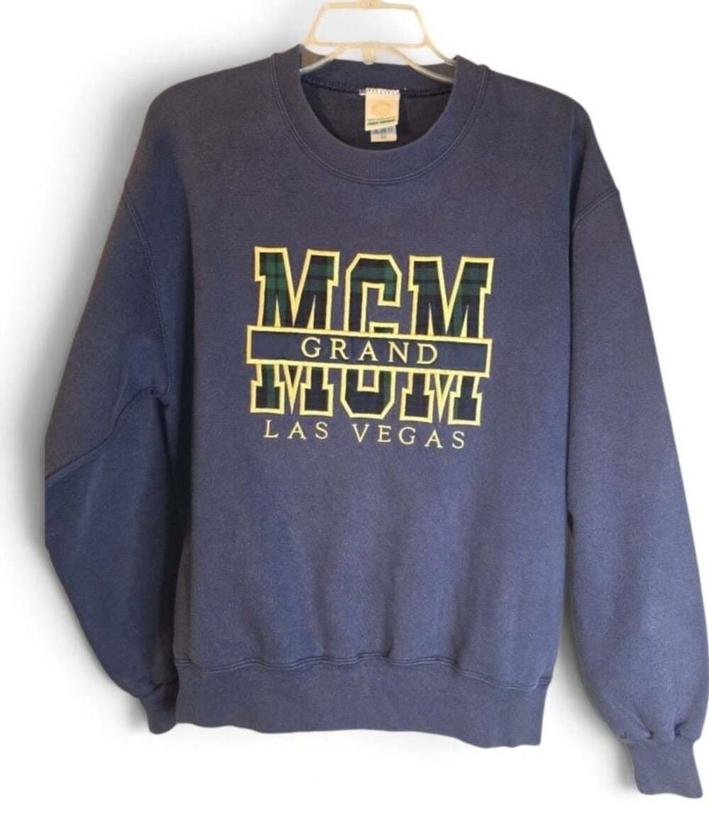 MGM Grand Las Vegas Vintage Crewneck Sweatshirt Blue Size M